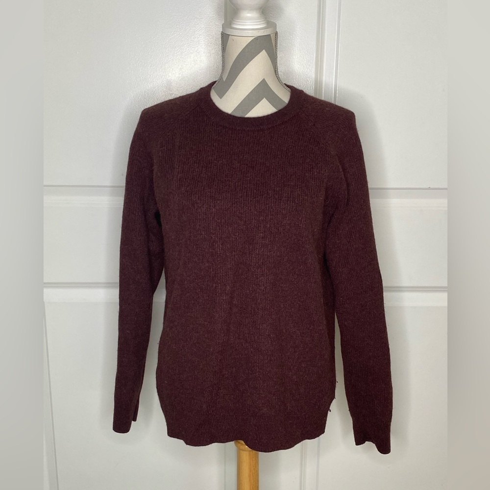 Theory Medium Burgundy Sweater